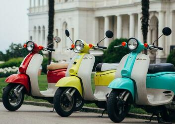 Experience the City Like Never Before with Spinluxe Moped Rentals